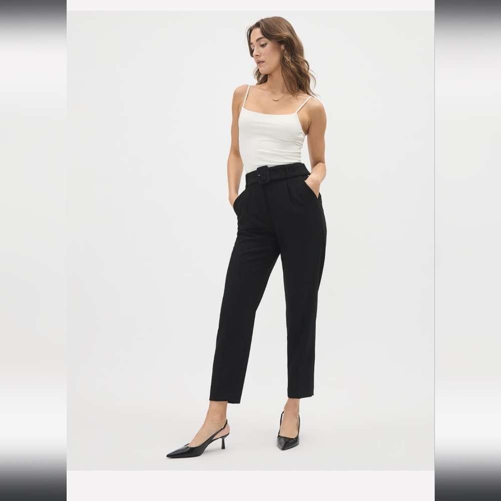RW&CO. Black Ankle Cropped Pants